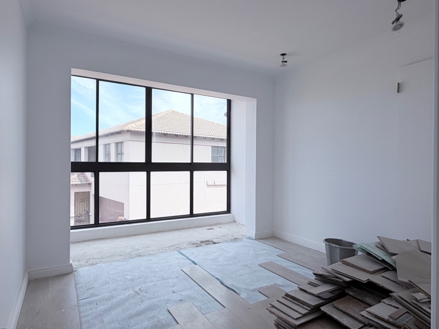 3 Bedroom Property for Sale in Bloubergstrand Western Cape